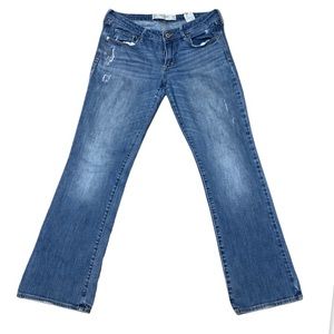 Abercrombie & Fitch - low rise-slightly distressed jeans